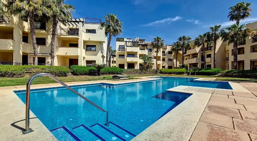 Roda Golf London Apartment - 9209 - Image 1