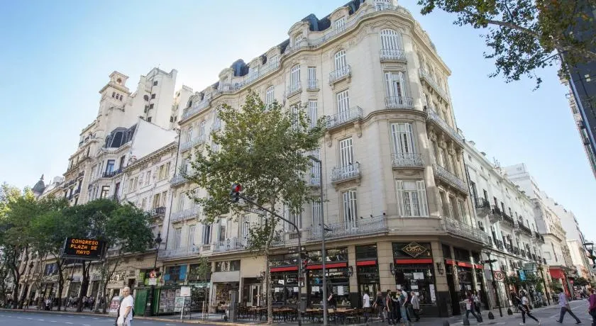 Novel Hotel - Image 1