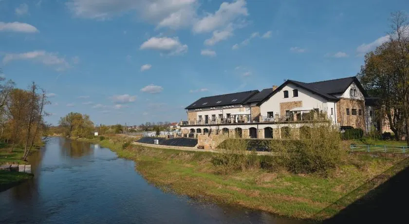Hotel nad Pilicą - Image 1