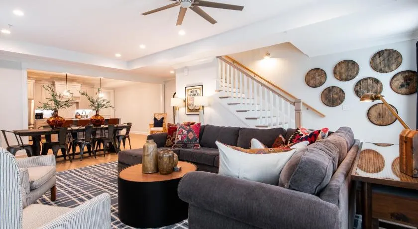 Watch Hill Manor Bourbon Commons - Image 1