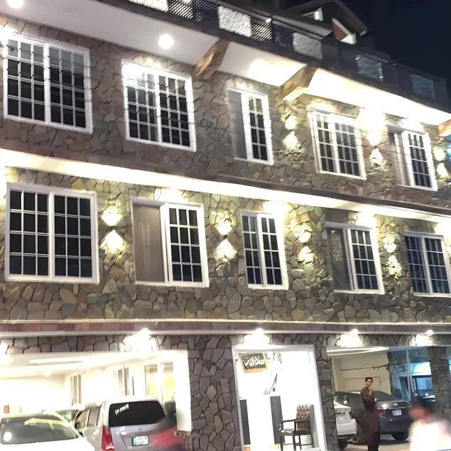 The Mall Street Hotel Murree - Image 1