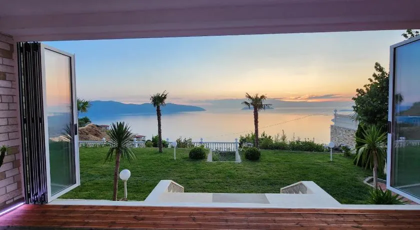Festim Villa Hotel - Image 1