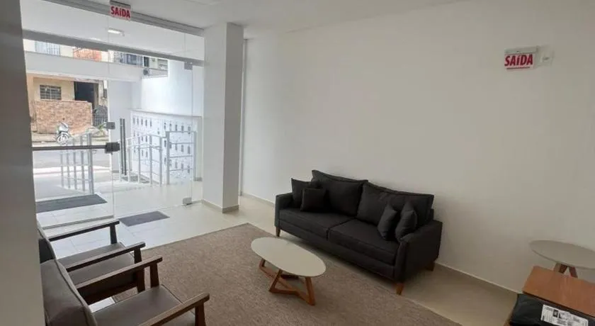 Apto Aconchegante com Piscina Ótima Localização - Image 1