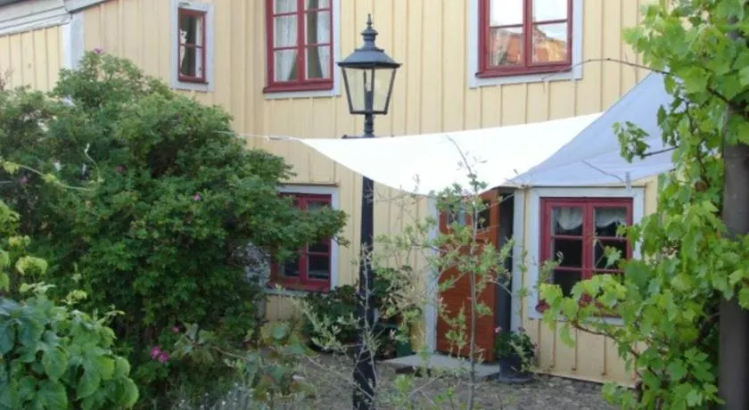 One Room Bed & Breakfast - Image 1