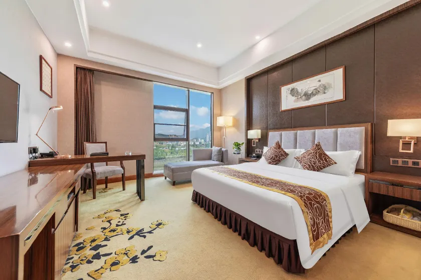 Jianmenguan International Hot Spring Hotel - Image 1