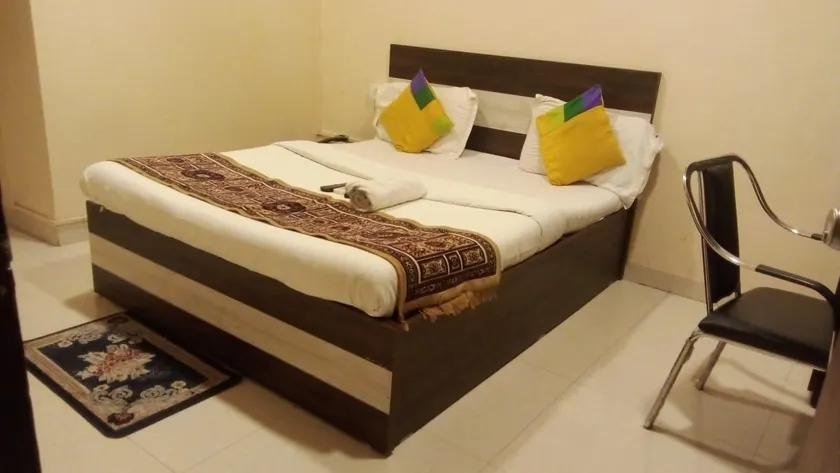 Hotel Bestow Inn Koregaon Park Pune -Near Osho Ashram - Image 1