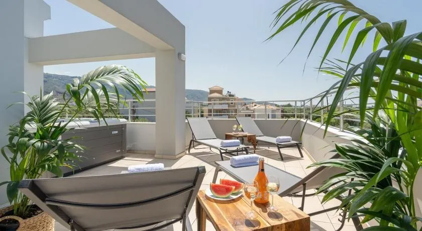 Villa Isabella Luxury Living rooftop Jacuzzi - Image 1