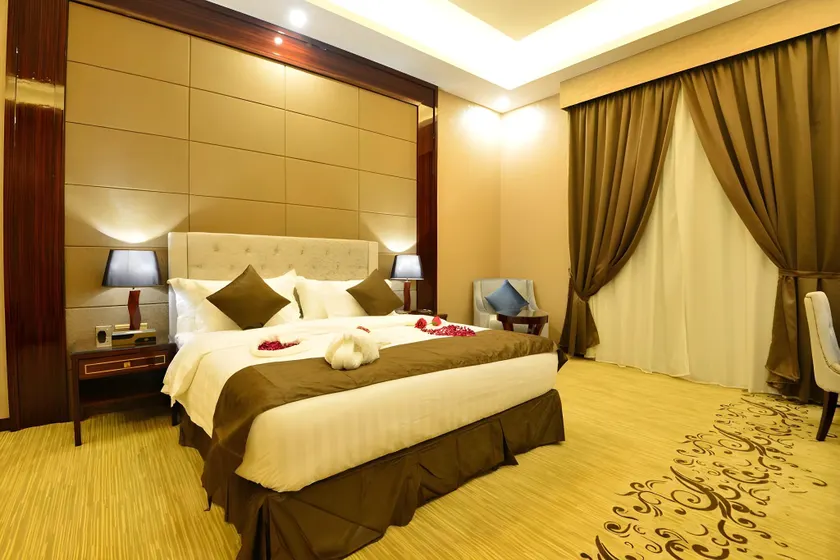 Holiday Khaleej - Image 1
