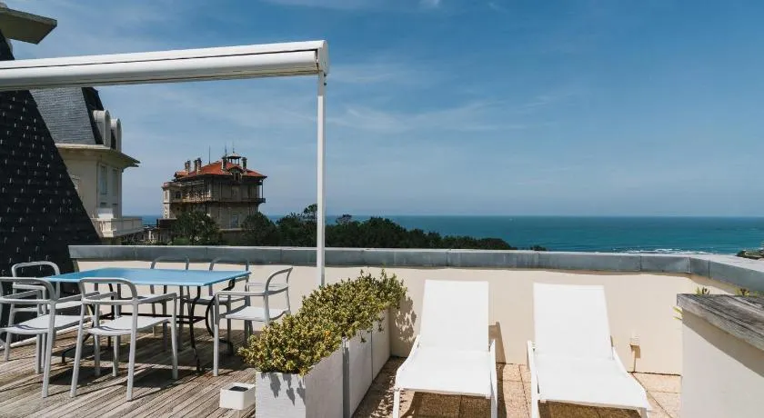 APPARTEMENT PISCINE TERRASSE 1 MIN PLAGE et GOLF - Image 1
