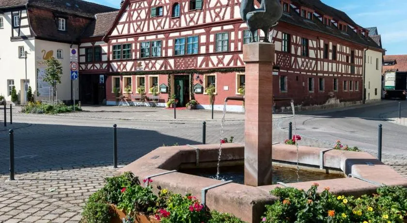 DER SCHWAN Hotel & Restaurant - Image 1
