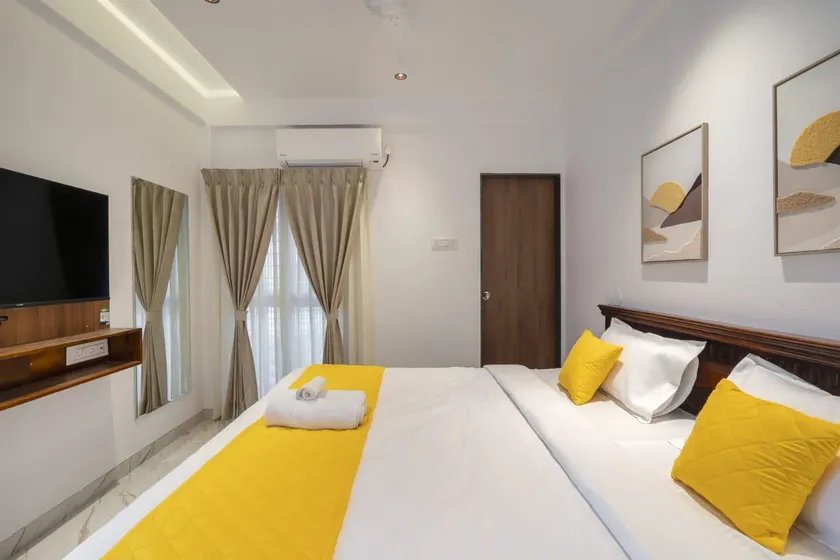 MARVEL INN - Image 1
