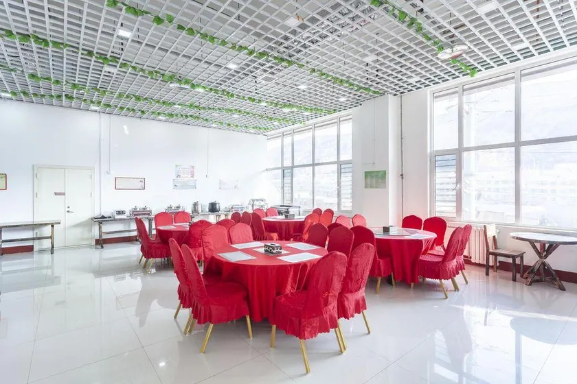 Eyi Qihang Hotel - Image 1