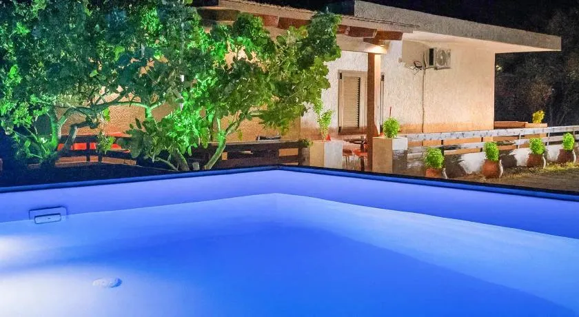 Sinani Villa - Garden Oasis with Private Pool - Image 1