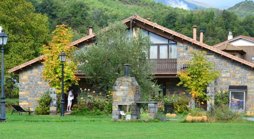 Casas la Ribera Ordesa - Image 1