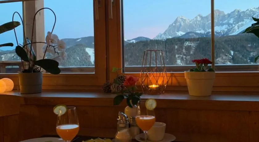 La Montana Ski & Hiking LODGE - Image 1
