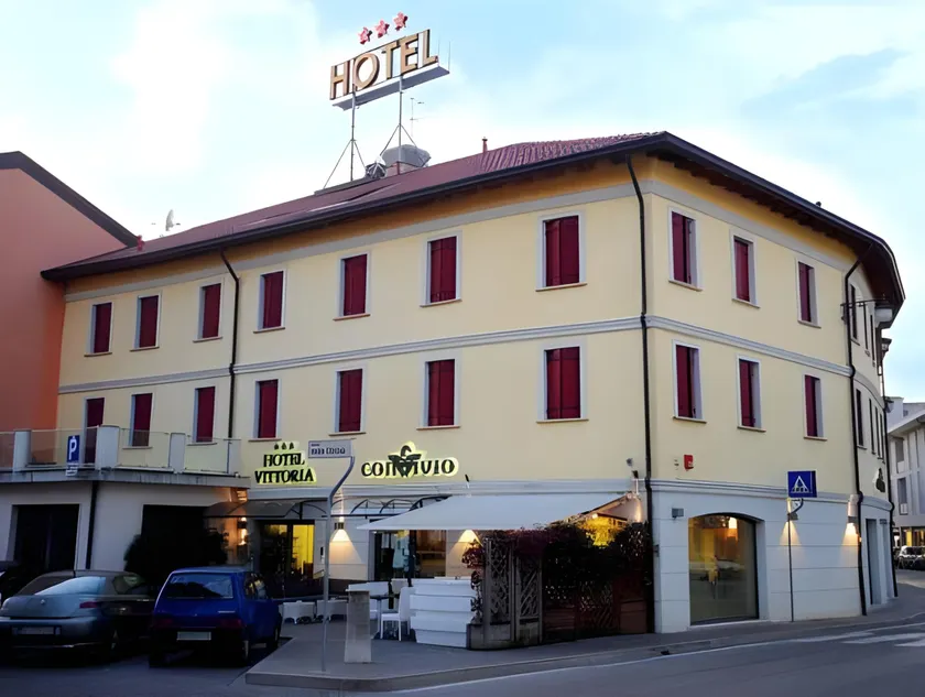 Hotel Vittoria - Image 1