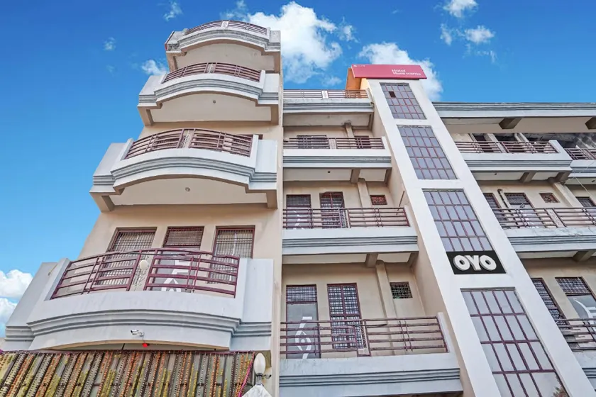 OYO Flagship Hare Rama Hotel - Image 1