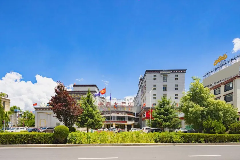 Xinding Hotel - Image 1