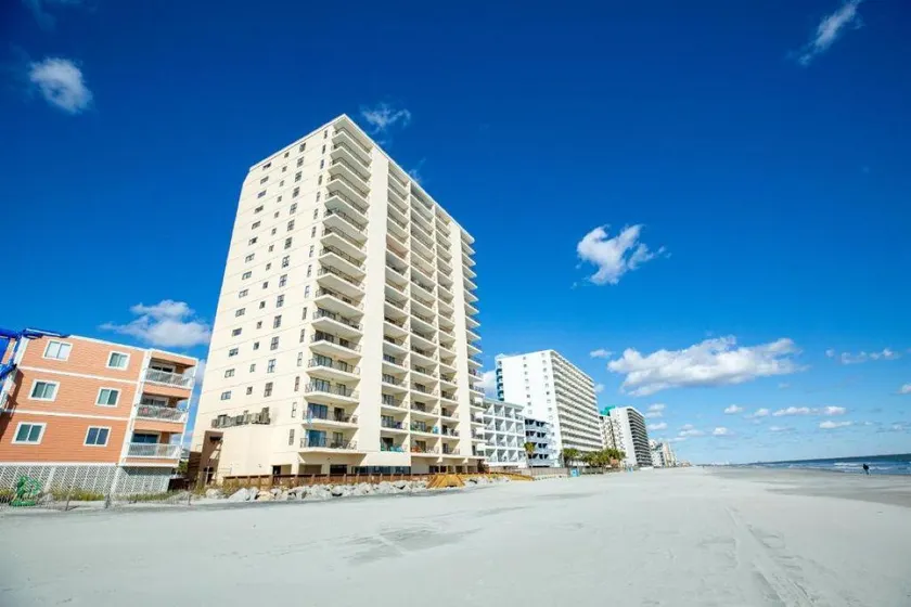 Atalaya Towers - Image 1