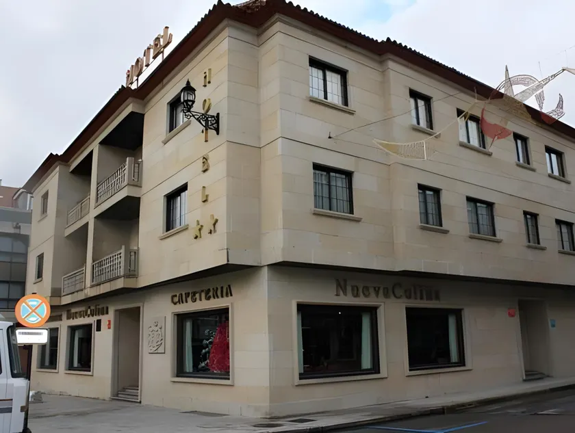 Hotel Nueva Colina Tomiño - Image 1