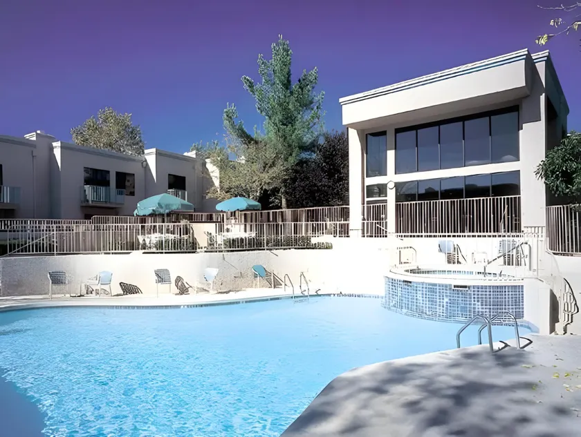 Villas of Sedona - 1 Bedroom Loft w Balcony - Image 1