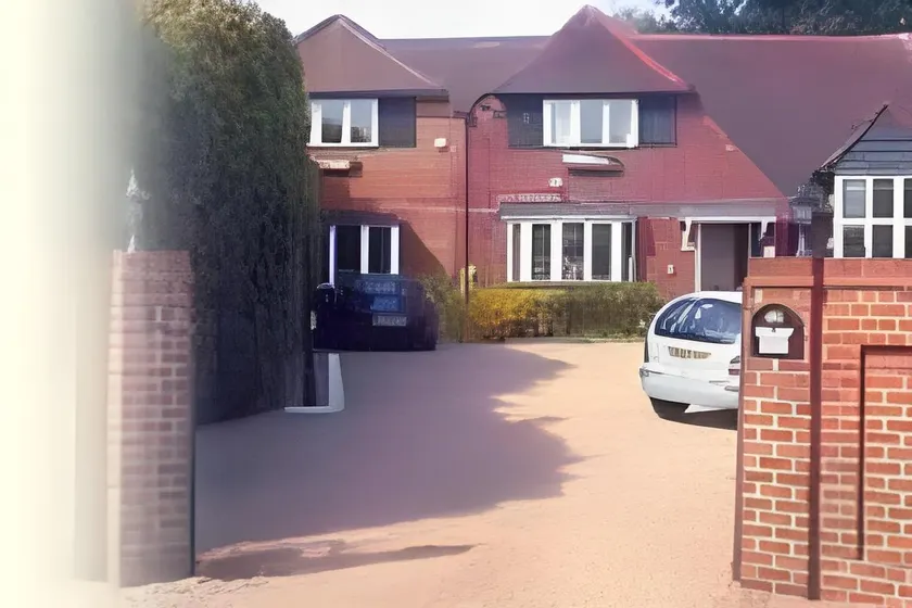 Debden Guest House - Image 1