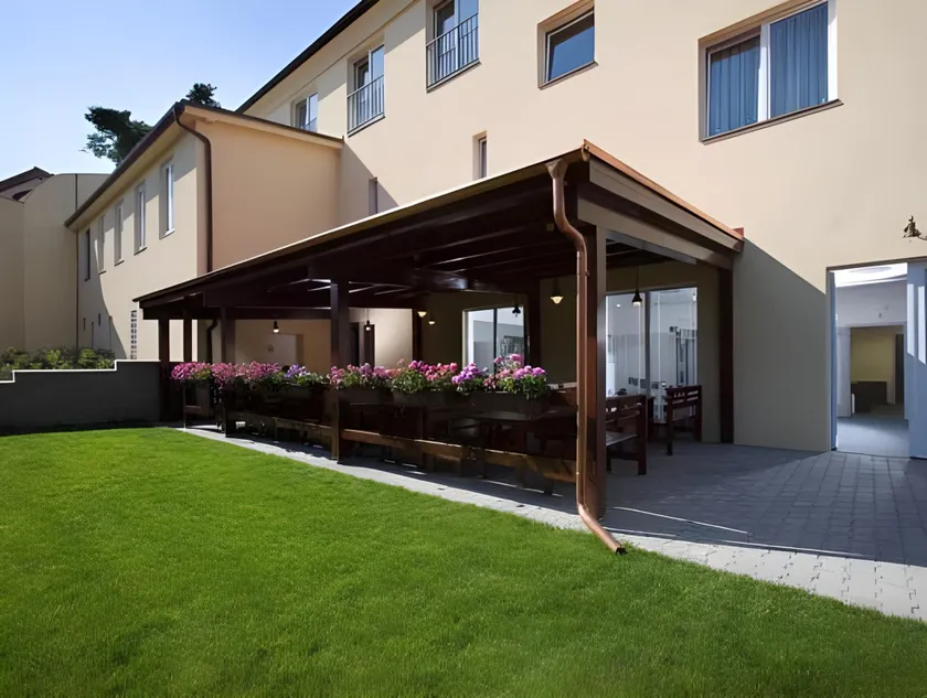 Dolce Villa - Image 1