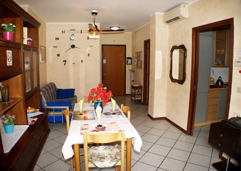 Mago Zurli '- Förfinad trerumslägenhet i Bologna med privat garage - Image 1