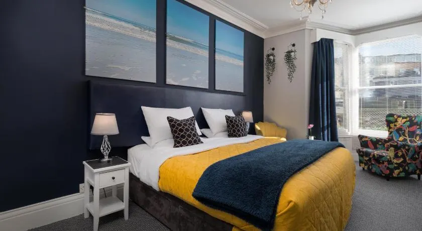 Glenholme Guest House - Room Only - Image 1