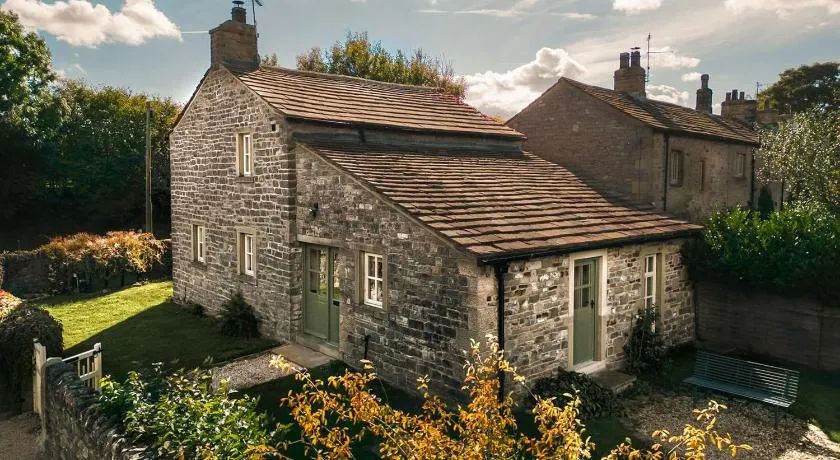 Sulphur Wells Barn - Image 1