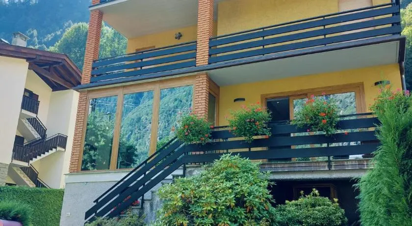 Ai Volardi Apartment - Image 1