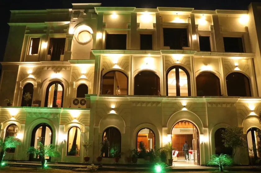 Hotel Pushap Palace - Image 1
