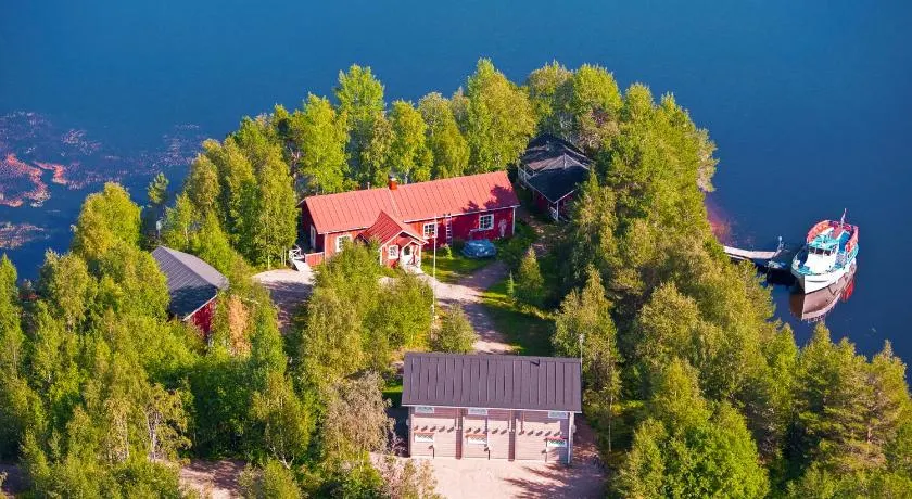 Santa's Little Village - Hotel Uitonniemi - Image 1