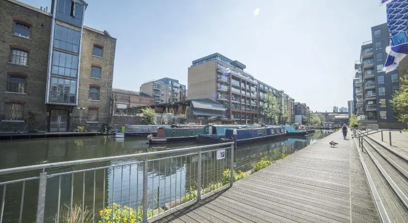 D8 - Canal View Apartment - Image 1