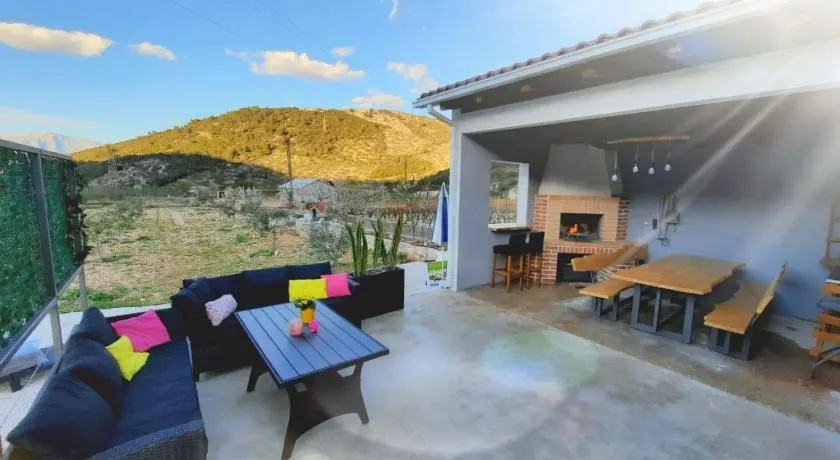 Holiday home Pipila - Image 1