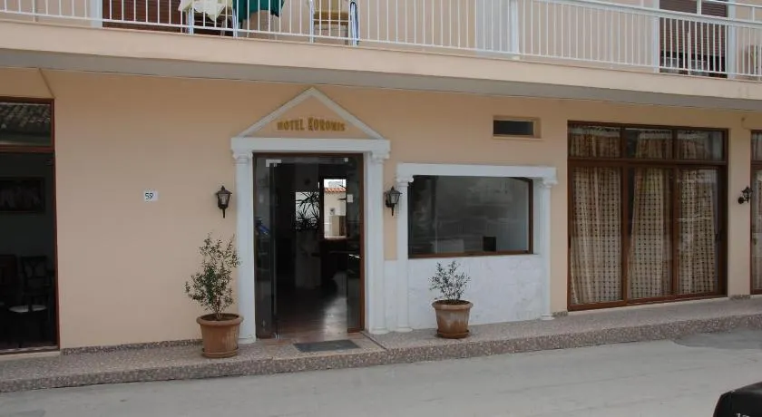 Koronis Hotel - Image 1