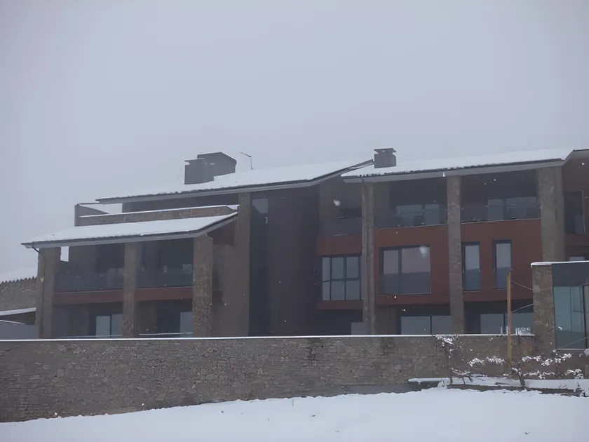 Dolcet L´Hotel - Image 1