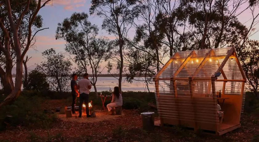 Numie Glamping Waterfront Frecinyet Escape - Image 1