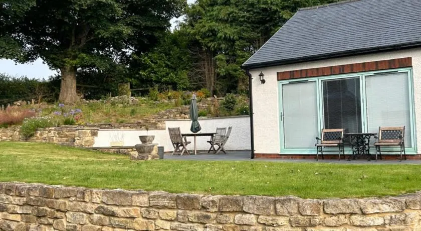 Sharpley Hall Garden Studio not far from Seaham Beach offering Quiet Private Stay with Secure Parking - Image 1