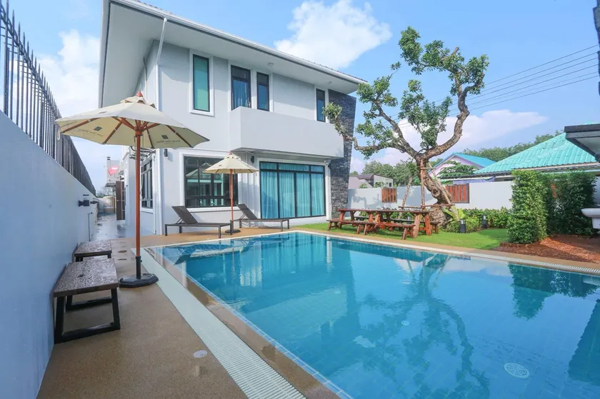 Summer Sense Sattahip Pool Villa - Image 1