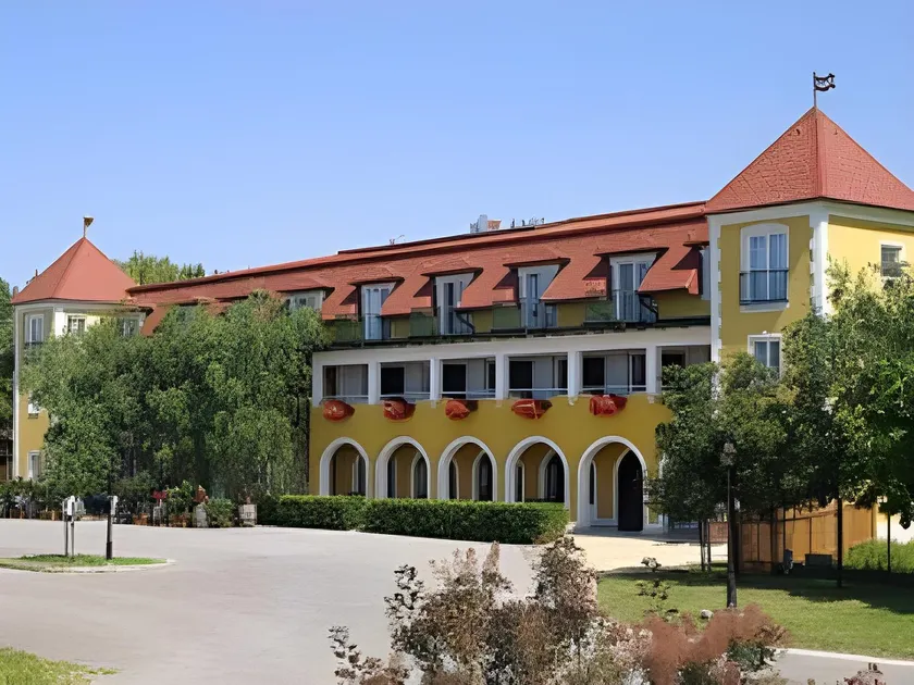 BIRKENHOF GOLS - B & B - Wohlfühl Hotel mit Wochenend-Restaurant - Image 1