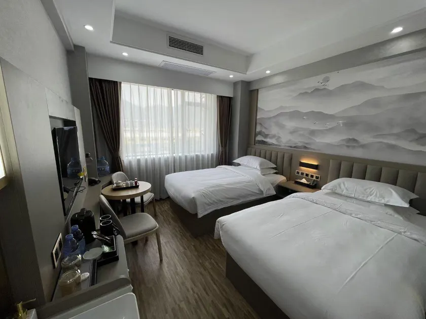 Fistel Hotel - Image 1
