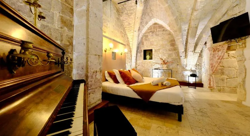 L'Autel La Crypte Mystérieuse de Rouen - sauna & balnéo - Image 1