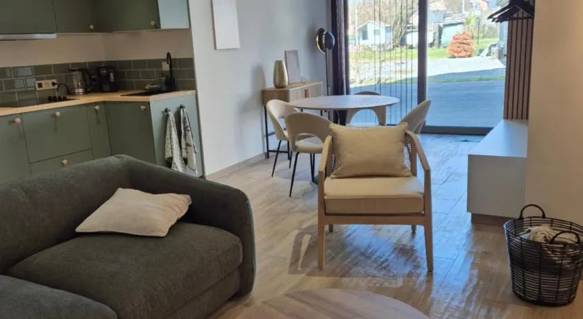 Le Cosy Bu - Image 1