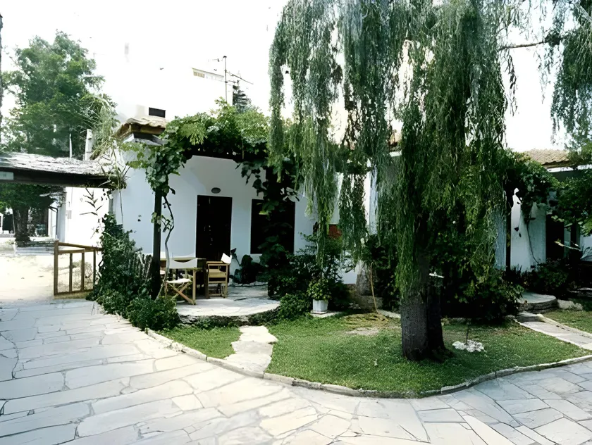 Lysistrata Bungalows - Image 1