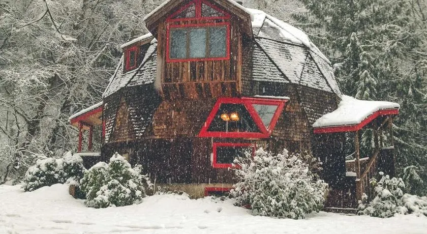 Cedar Creek Hideaway - Meredith Lodging - Image 1
