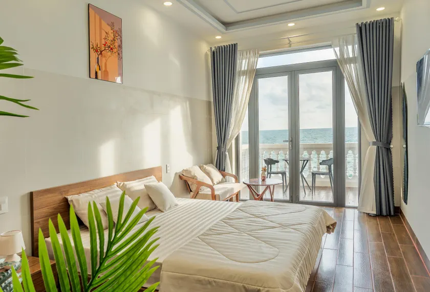 Mien Trung Beach House Phu Quoc - Image 1