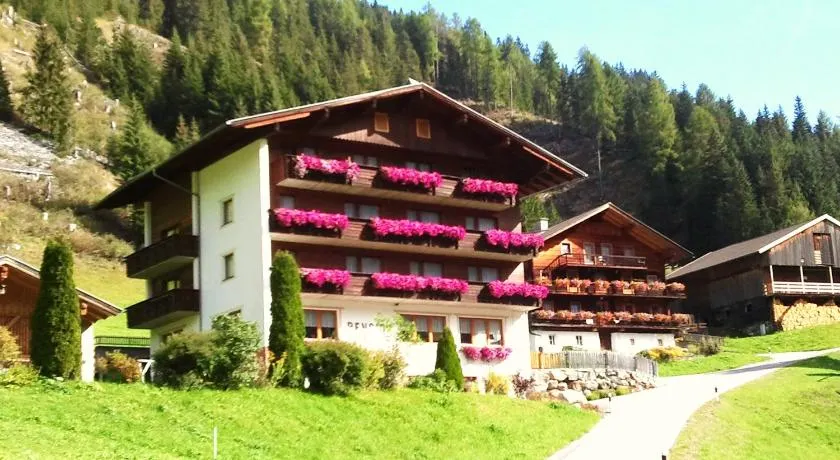 Ledererhof Apartments - Image 1