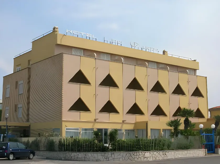 Hotel Lido Garda - Image 1