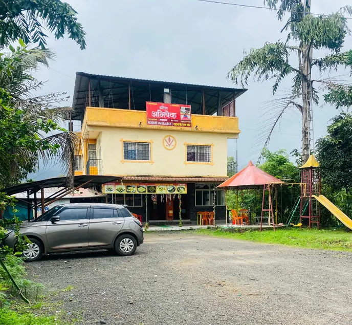 Hotel Abhishek - Image 1